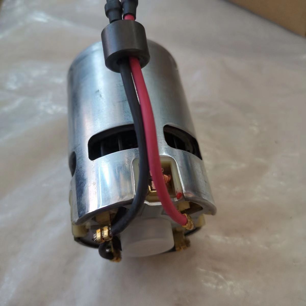 原裝博世18V鋰電角磨機直流電機GWS18V-LI充電手磨機馬達正品配件